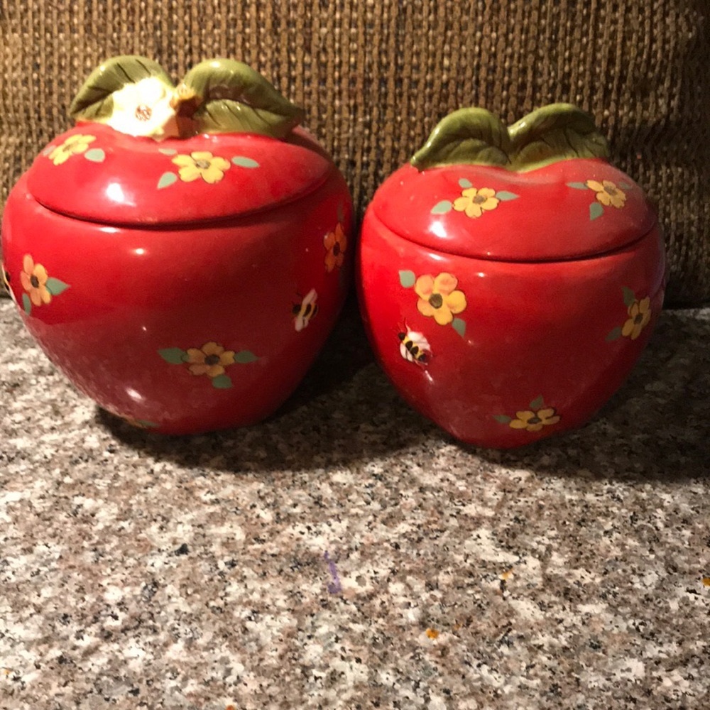 Cracker Barrel Apple and Honeybee Canisters